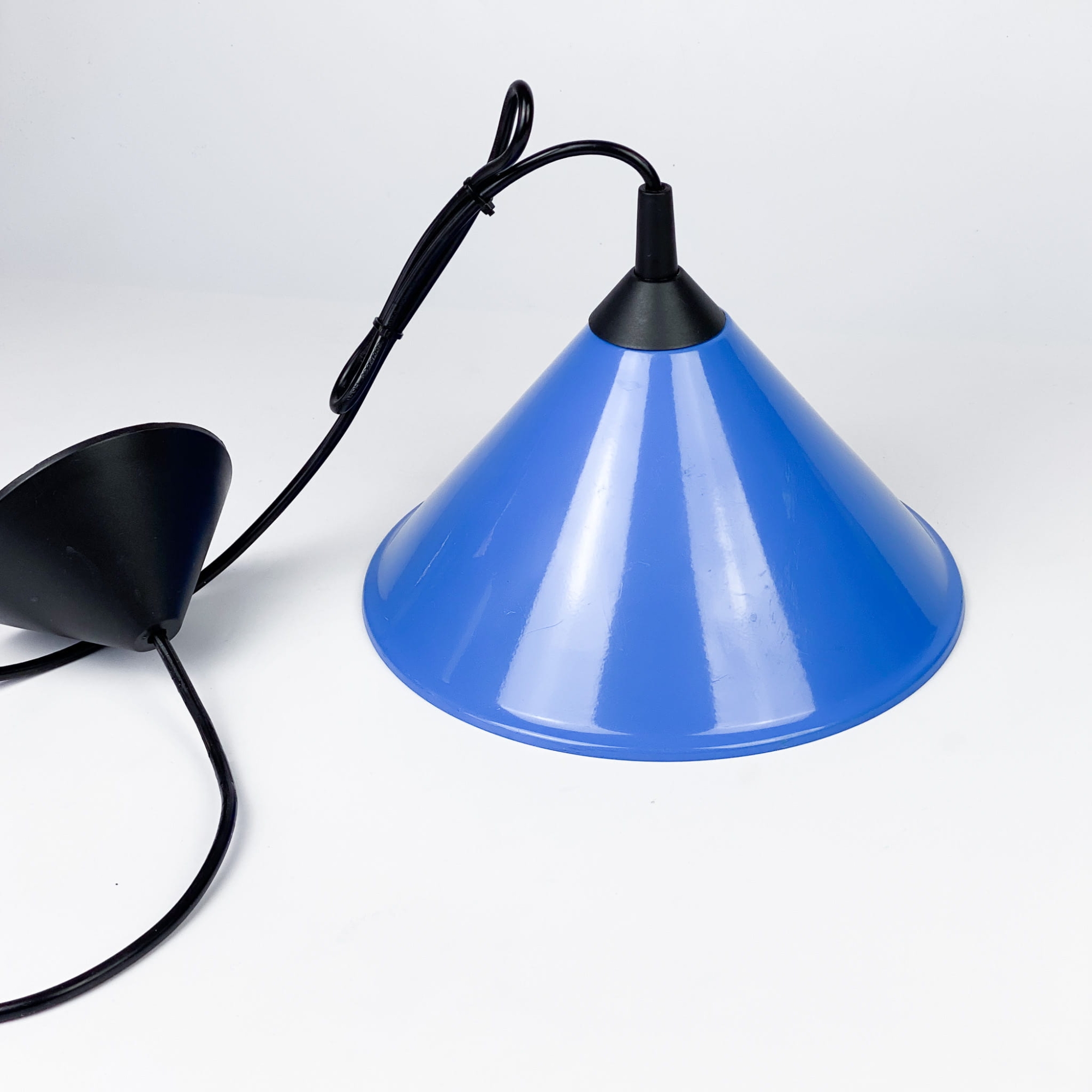 Lampa metalowa