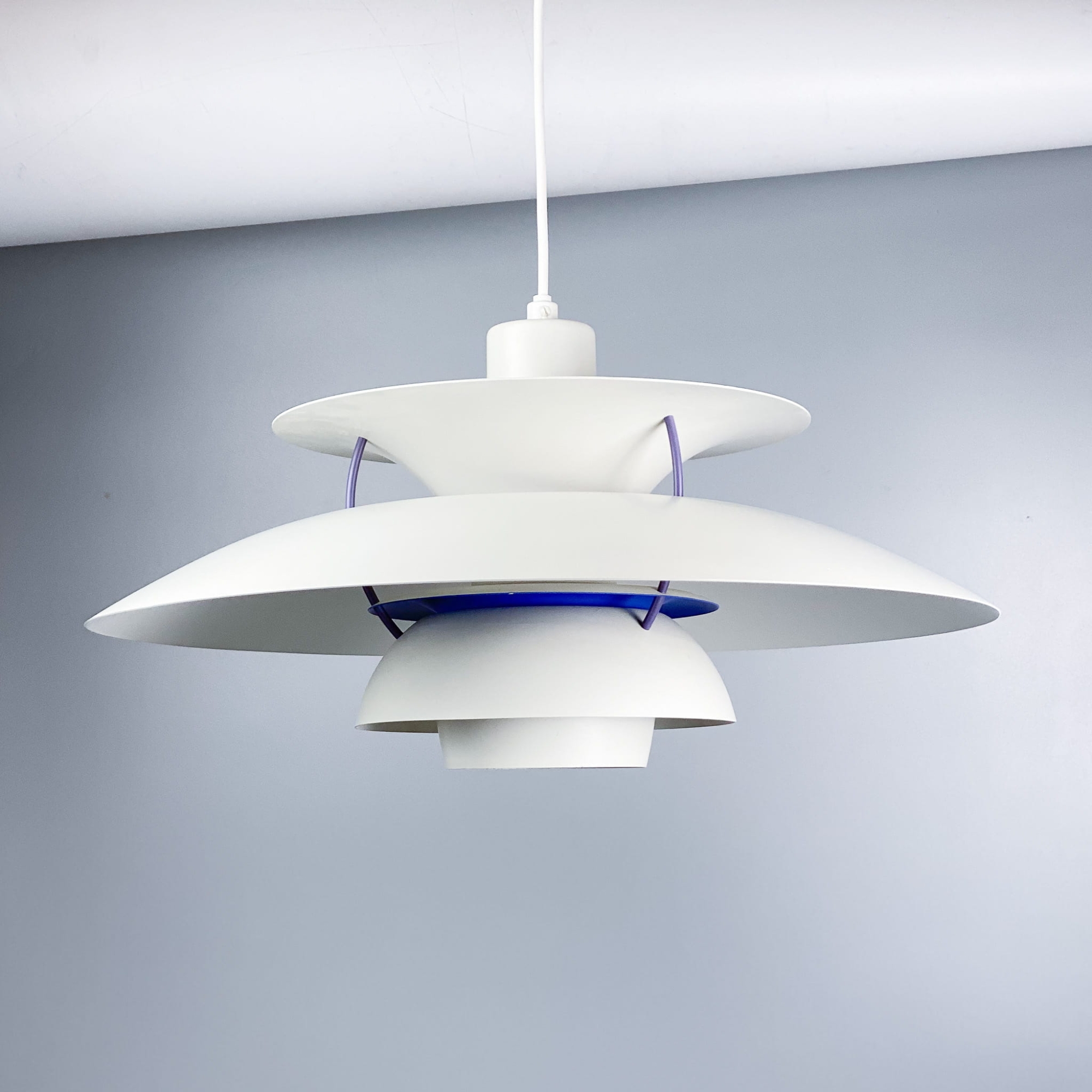 Lampa PH5 by Louis Poulsen biała