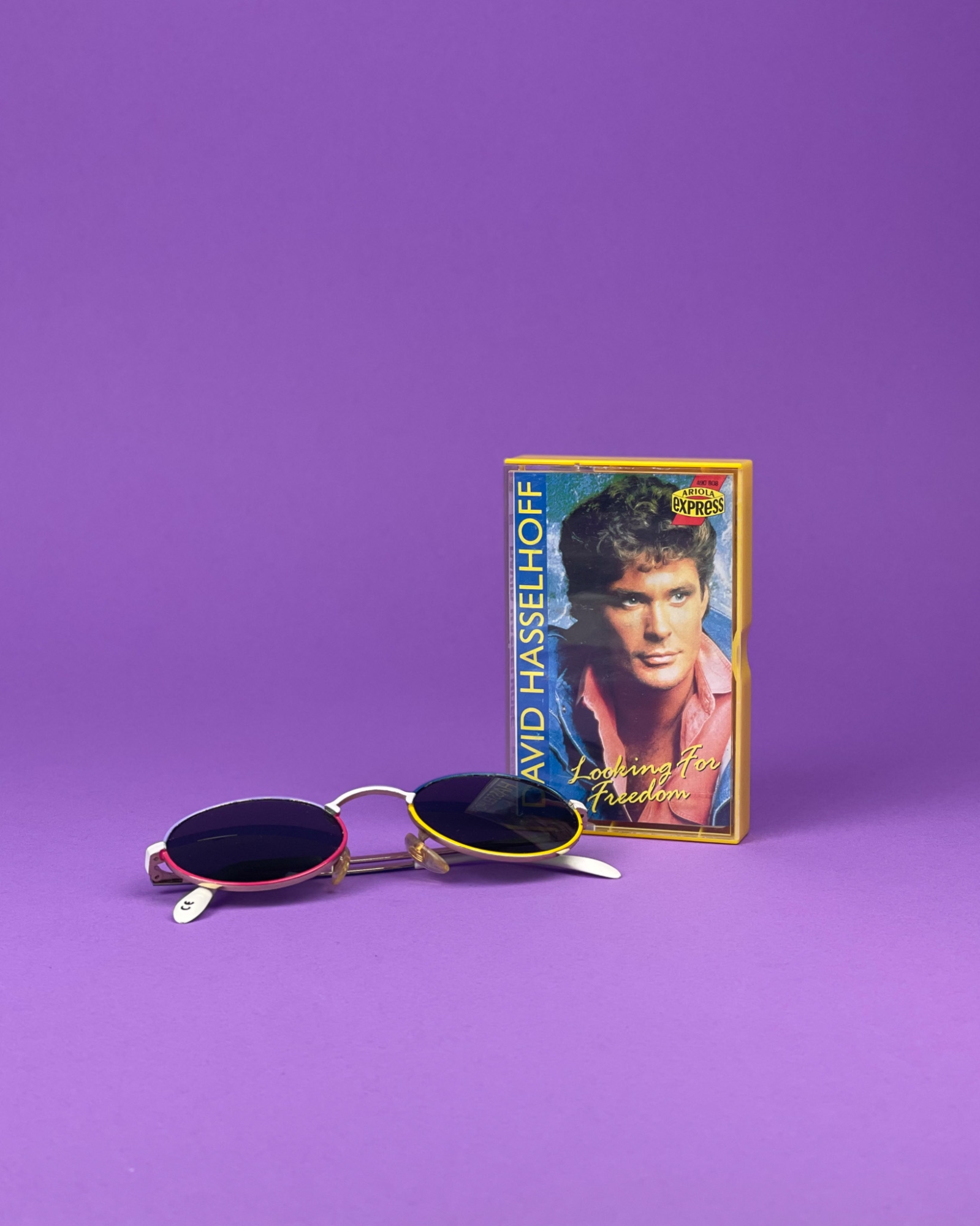 Zestaw: Kaseta Davida Hasselhoffa „Looking for Freedom” i okulary