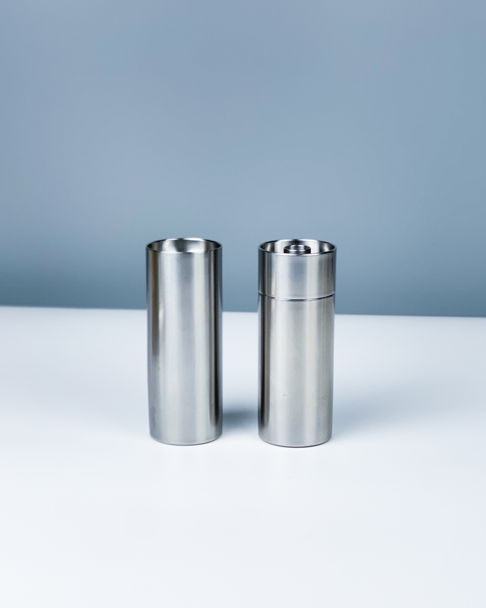 Solniczka oraz młynek Stelton Cylinda-line Arne Jacobsen