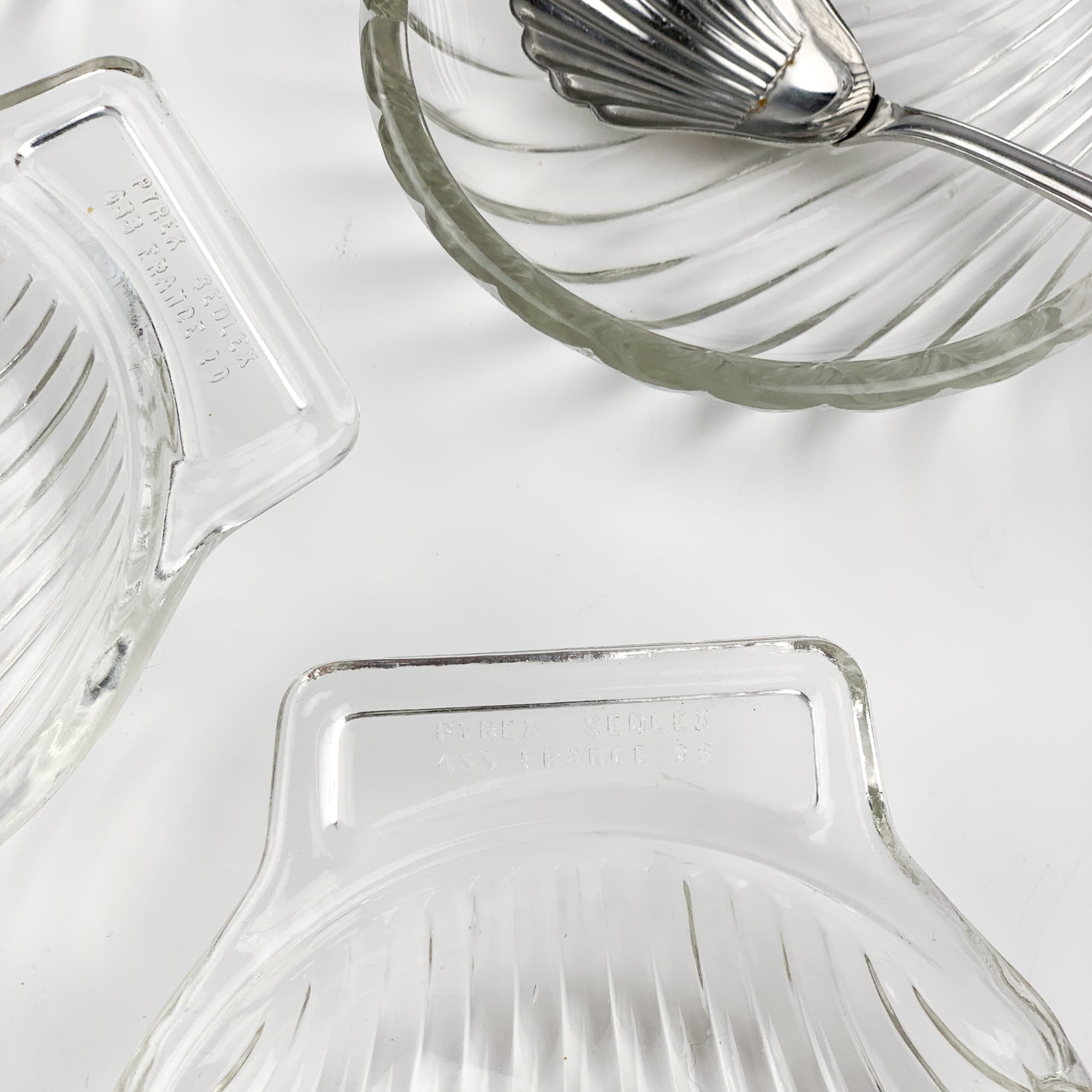 Talerzyki/miseczki w kształcie muszli PYREX FRANCE