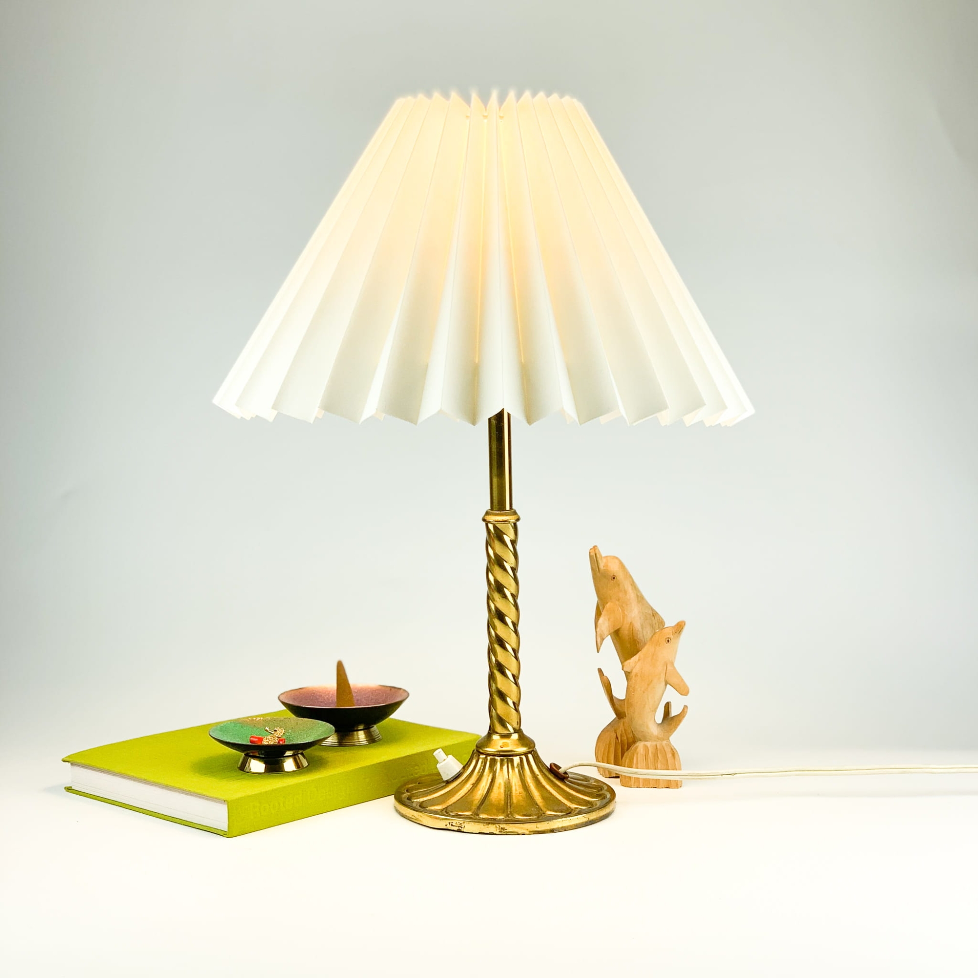 bernard / lampa z abażurem plisowanym