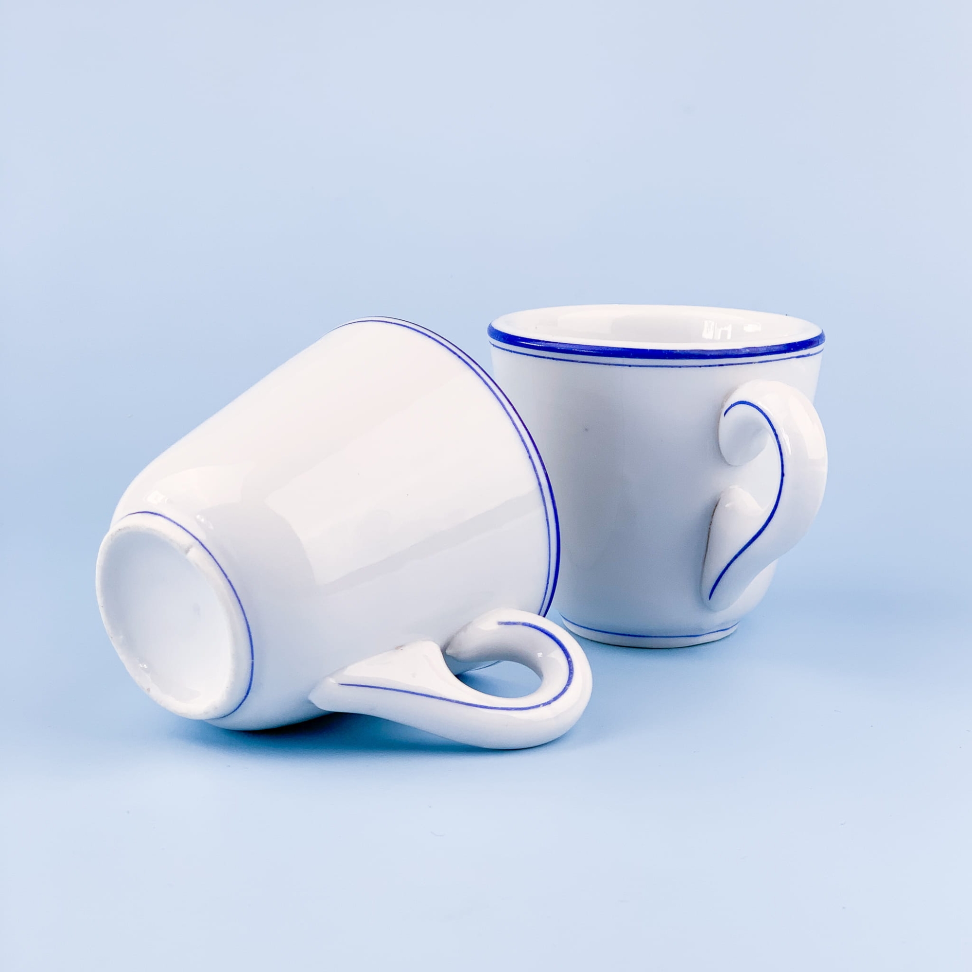 Magdalena / Dwie grubaśne porcelanowe filiżanki