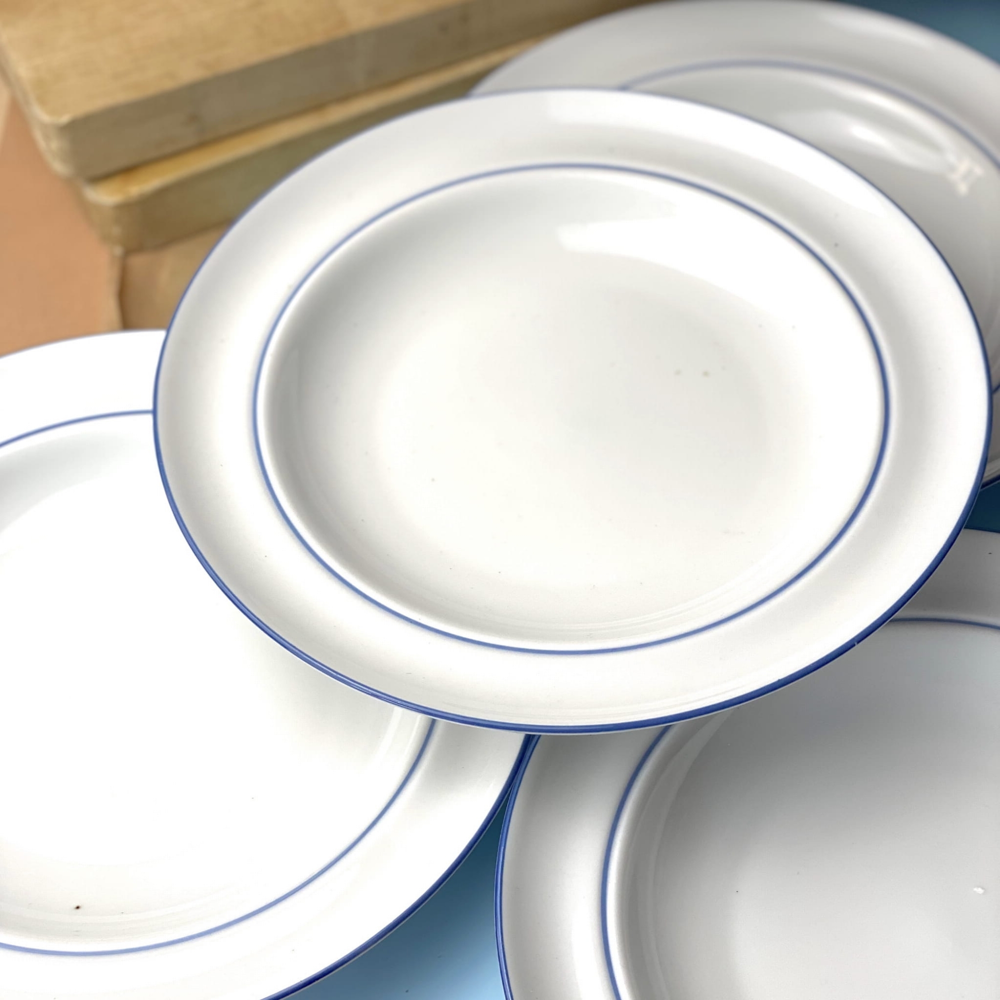 Komplet 4 porcelanowych talerzy